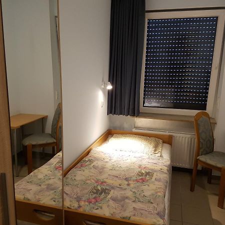 Hostel Gaestehaus Zum Padre Goch Bagian luar foto
