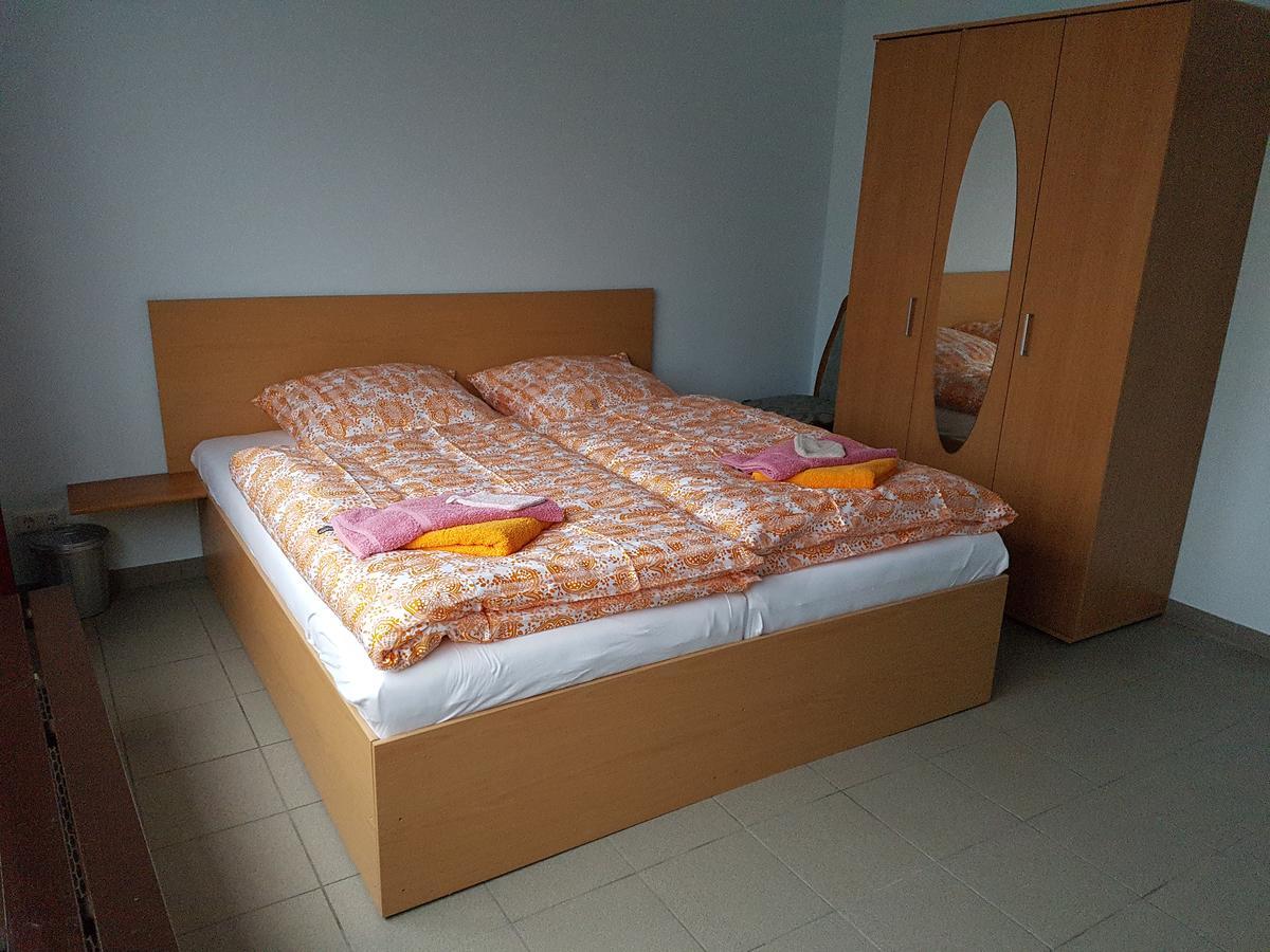 Hostel Gaestehaus Zum Padre Goch Bagian luar foto